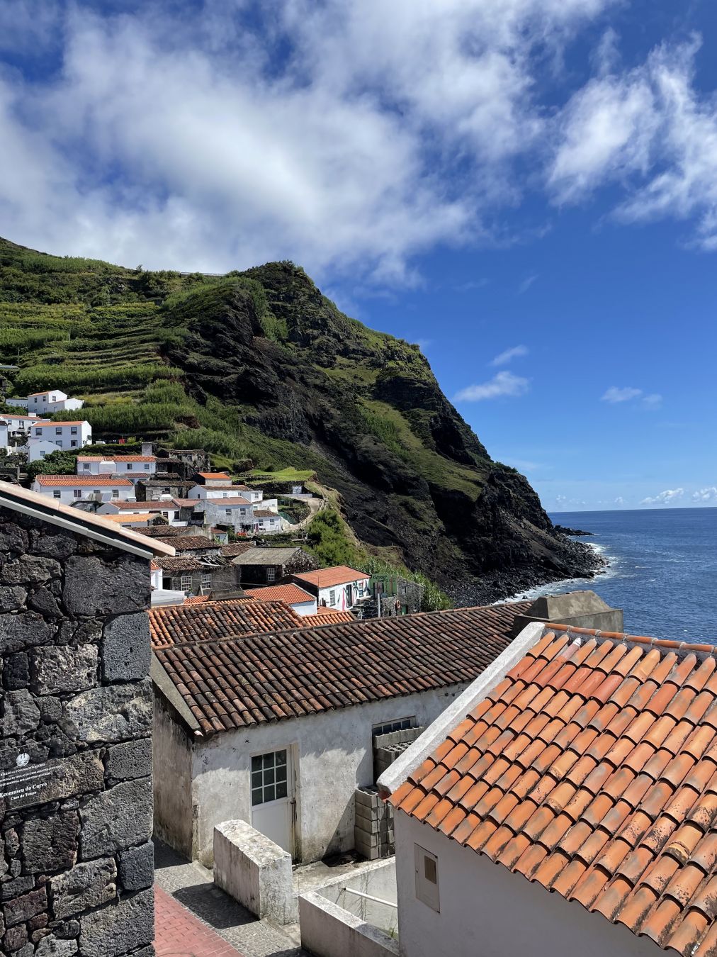 Vila do Corvo è l’unico centro abitato dell’isola © Chiara Beretta