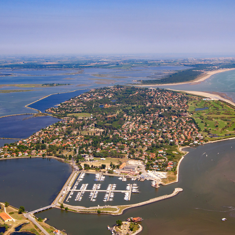 Veduta aerea dell'Albarella. Credits Pietro Basilico / Shutterstock