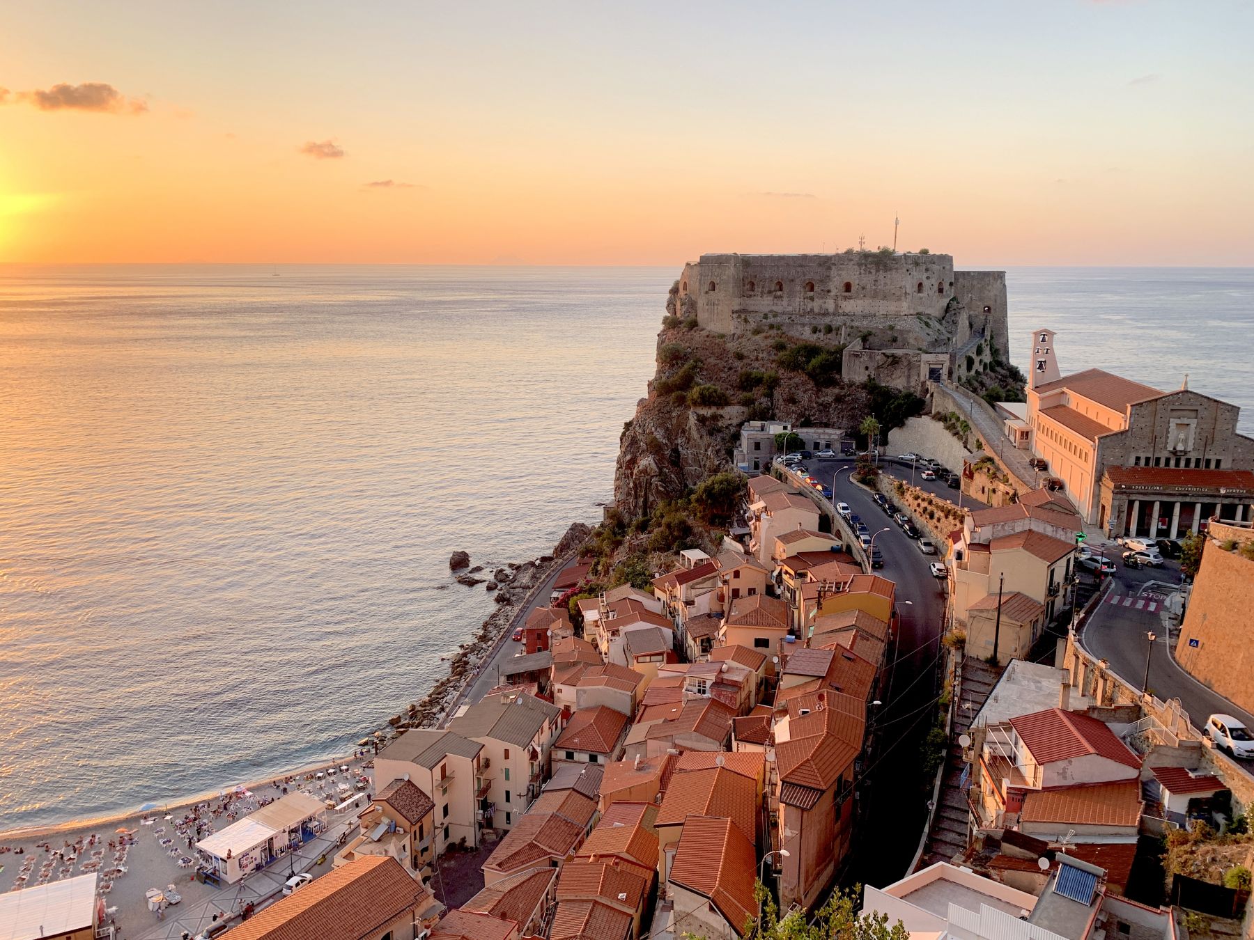 Il tramonto su Scilla © Giulia Grimaldi/Lonely Planet Italia