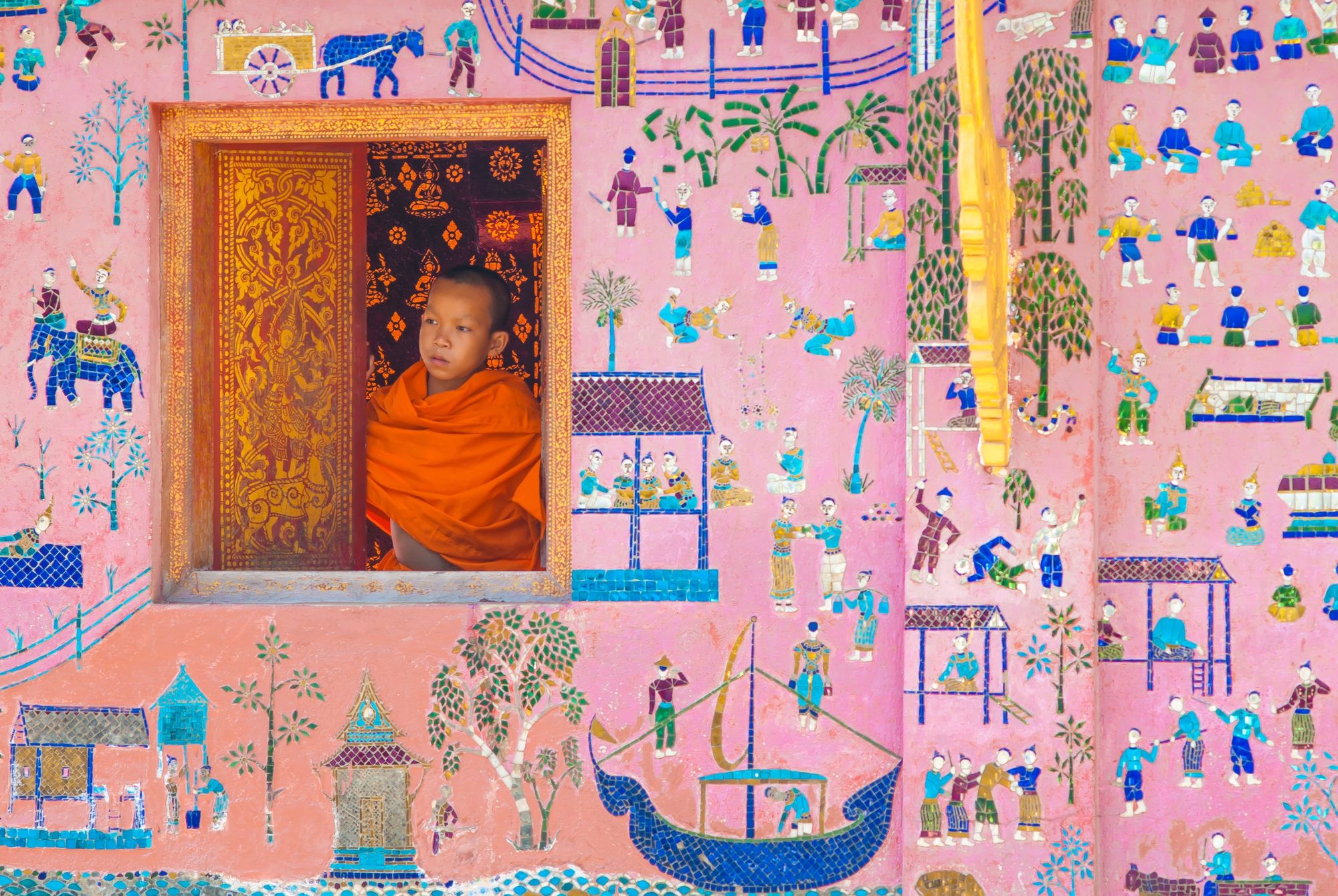 Un novizio al tempio Wat Xieng thong ©Art65395/Shutterstock