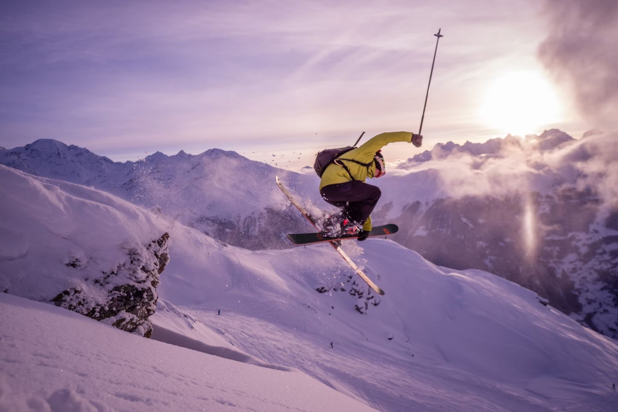 Sperimentate il picco di adrenalina di giorno e il leggendario après-ski di notte a Verbier. cdbrphotography/Getty Images
