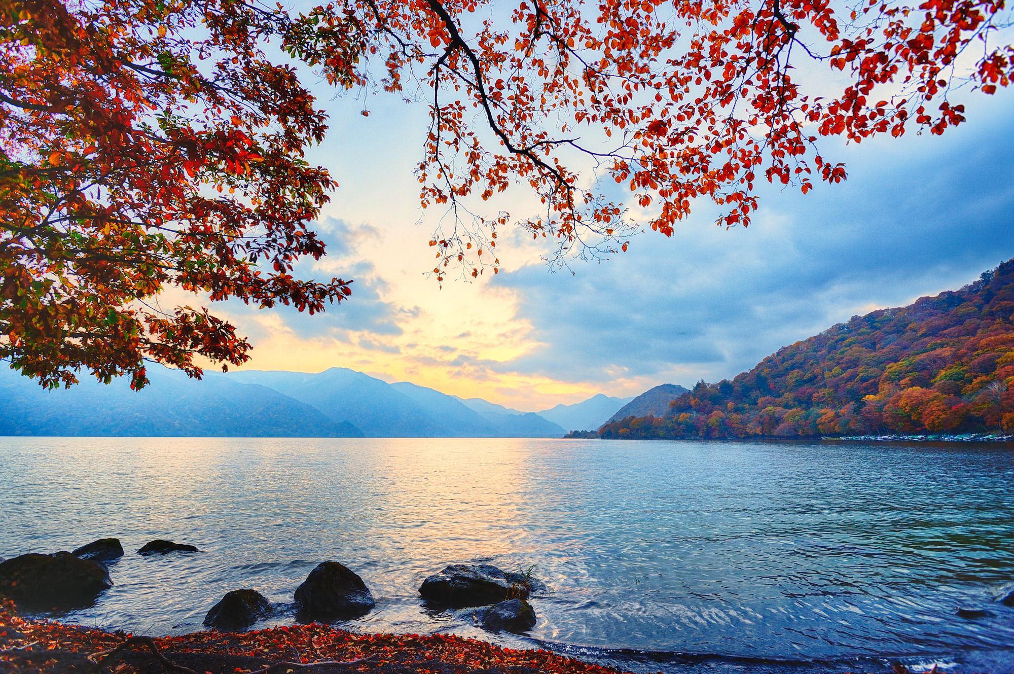 Il lago Chuzenji in autunno, Nikko ©untouchablephoto/Getty Images