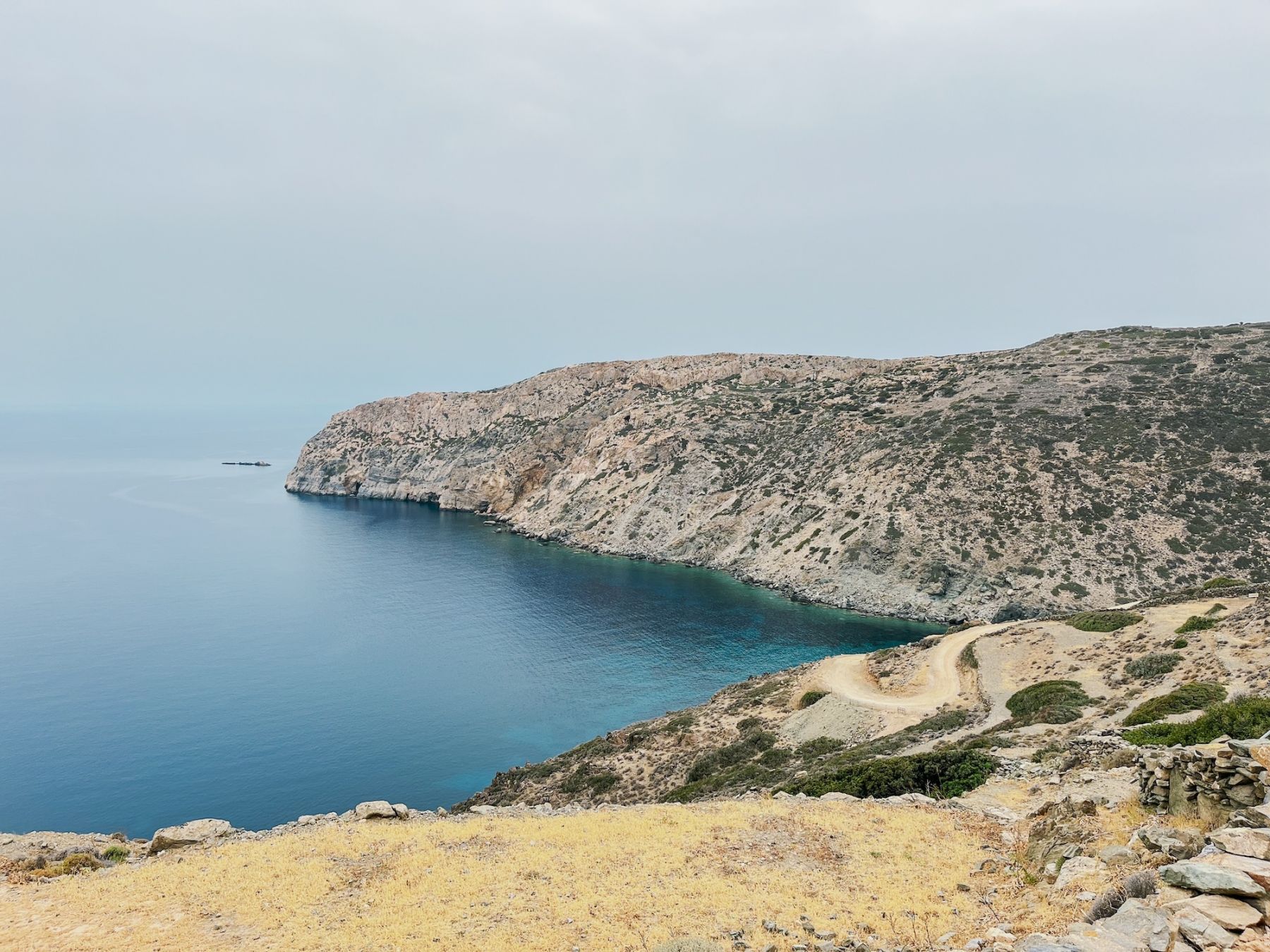 Le coste selvagge nella parte nord © Lorenzo Romani