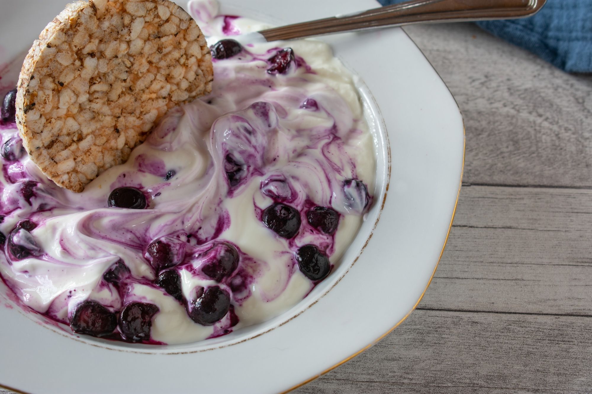 Lo Skyr ha una consistenza simile allo yogurt © Angelika Heine / Shutterstock