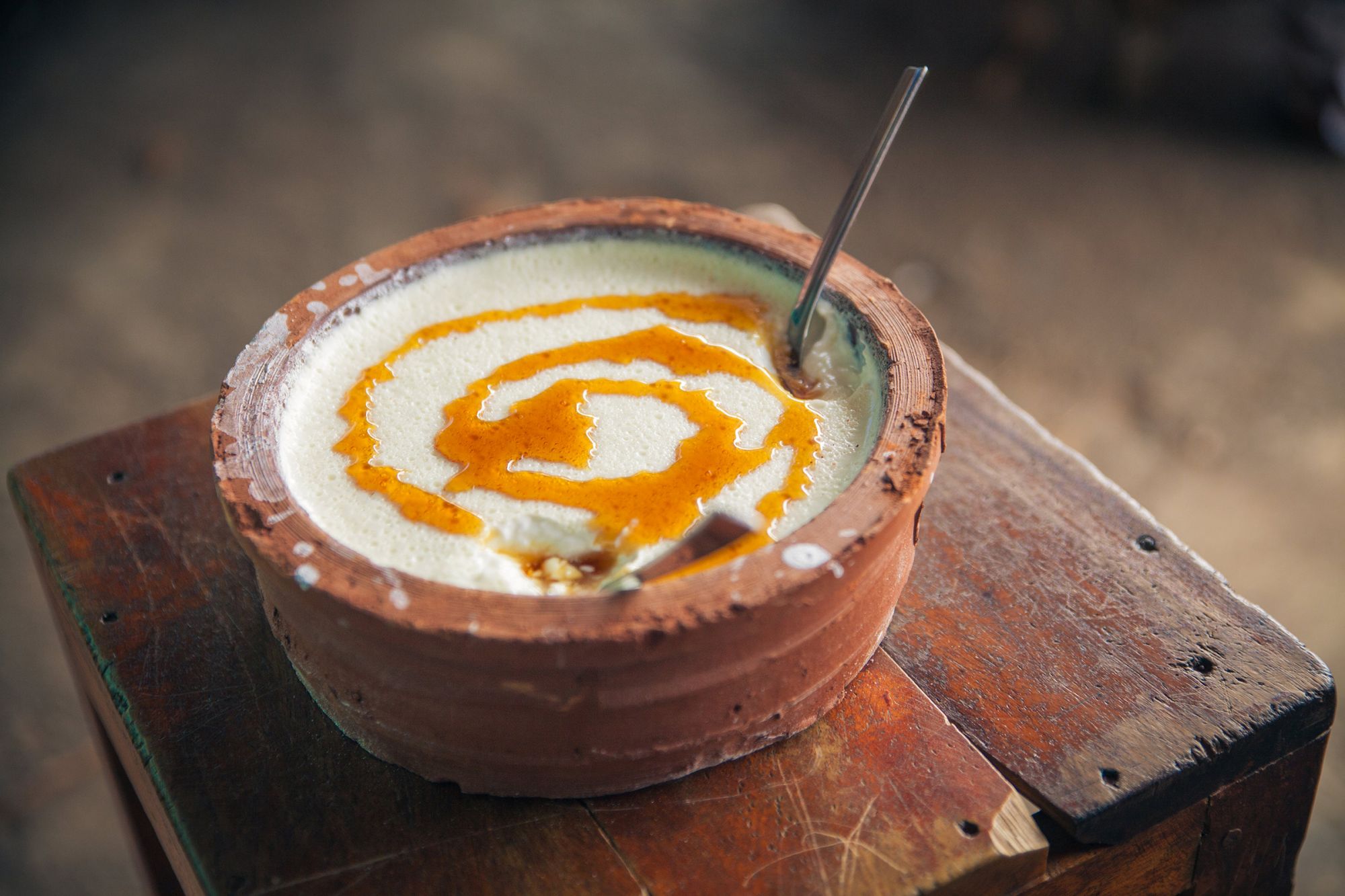 Yogurt di bufalo con sciroppo di kitul ©Jirsak/Getty Images