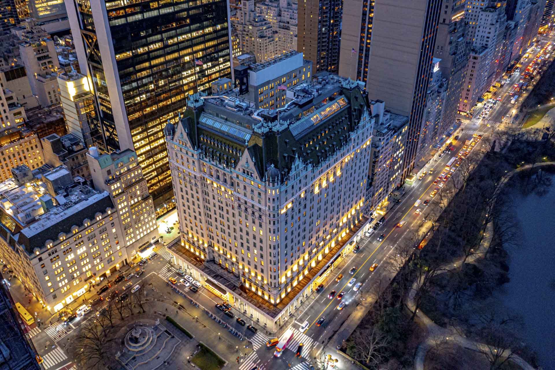 The Plaza Hotel a Manhattan New York City visto dall'alto