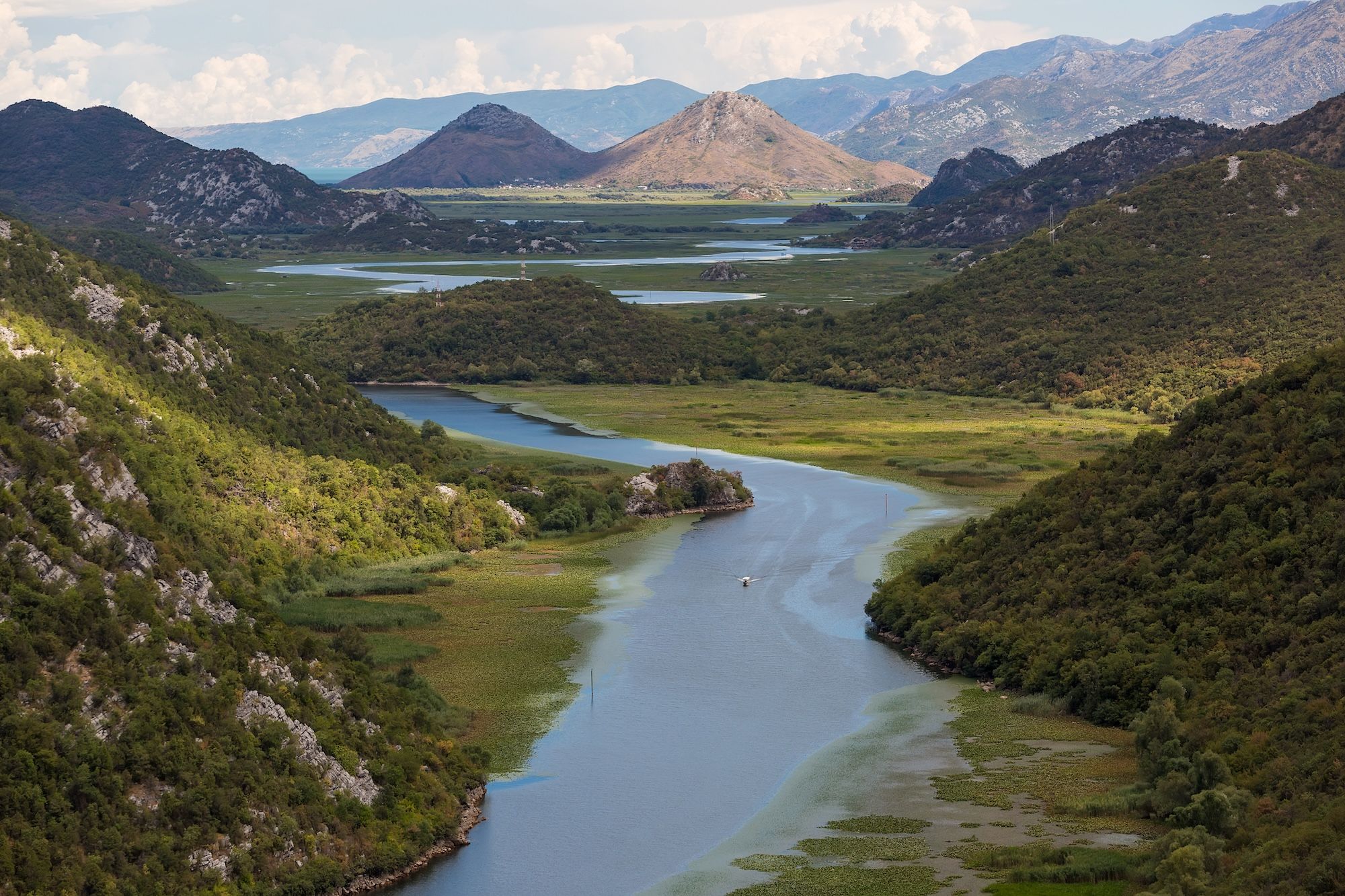 Il paesaggio intorno al lago di Scutari © Edoma/Shutterstock