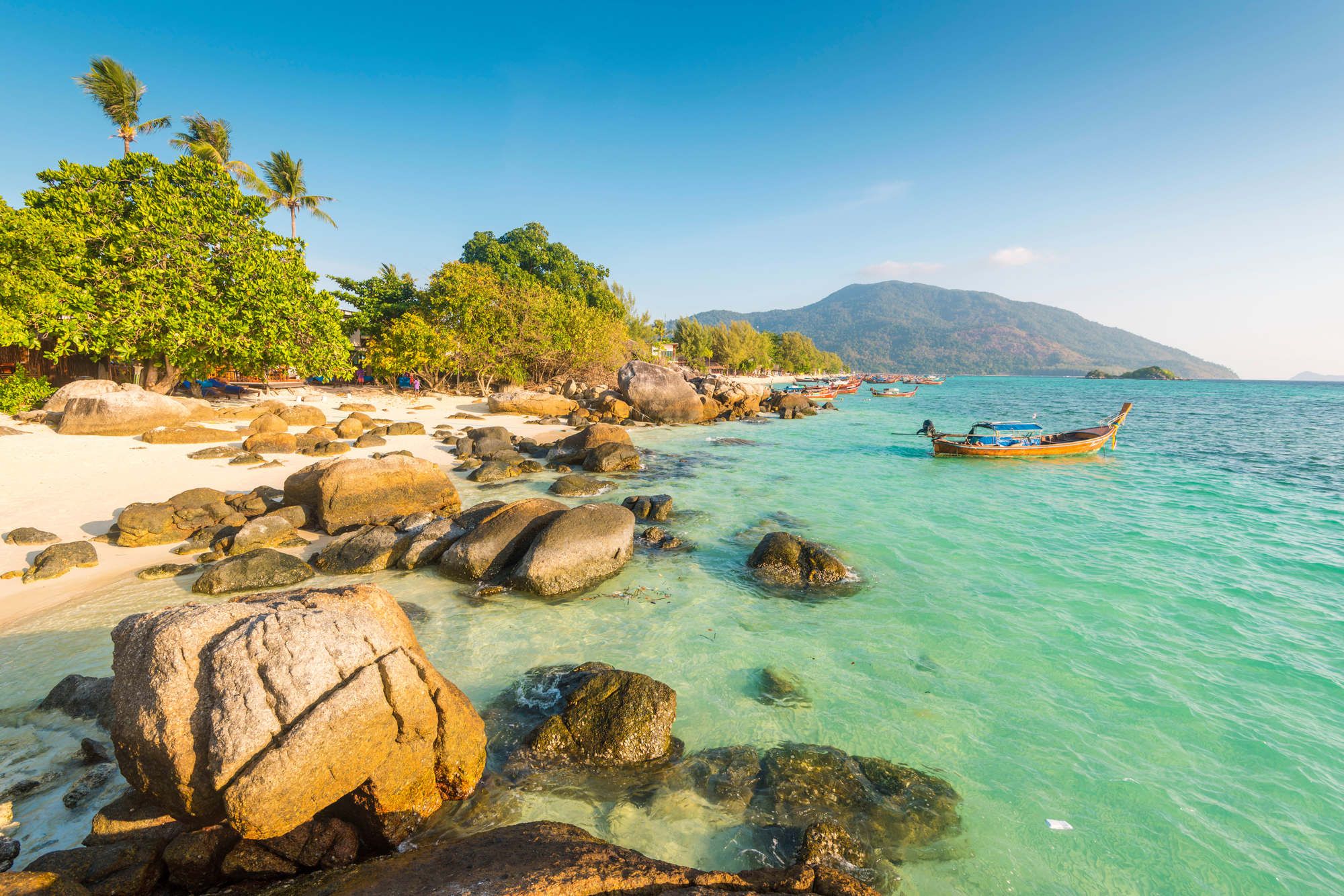 La Sunrise Beach nell’isola di Ko Lipe, Thailandia ©Jon Arnold Images Ltd/Alamy Stock Photos