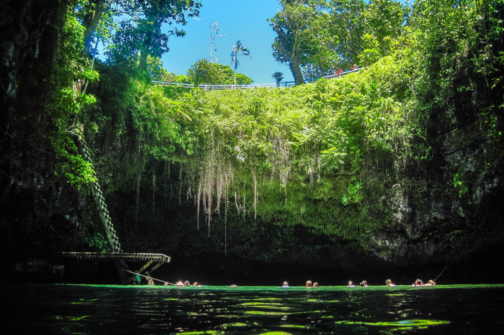 La piscina naturale To Sua Ocean Trench, sull’isola di ’Upolu. © edierdel/Shutterstock