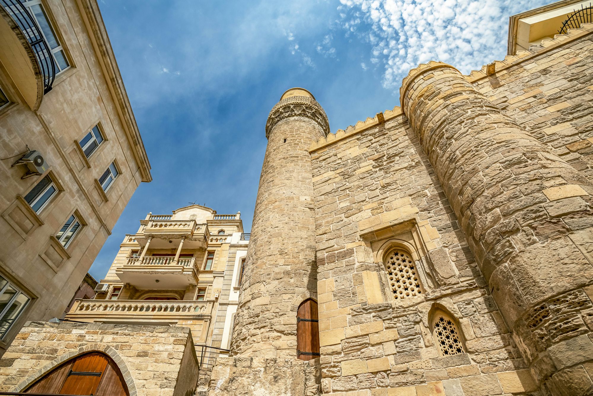 La Moschea Sınıq Qala, nel centro storico di Baku. © leshiy985/Shutterstock