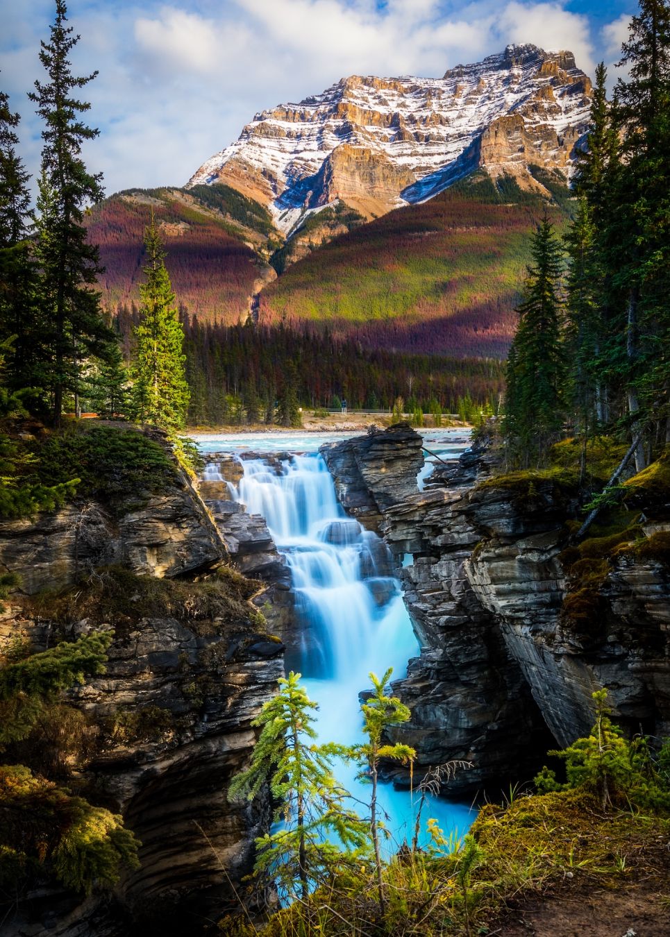 Le cascate Athabasca nel Jasper National Park © Ivan Deng /Shutterstock